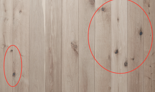 フローリングの「節」の写真